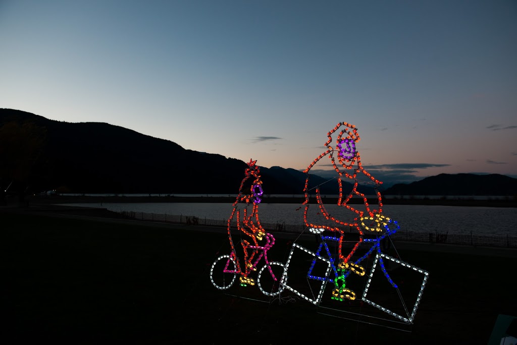 Harrison Visitor Centre and Sasquatch Museum | 499 Hot Springs Rd, Harrison Hot Springs, BC V0M 1K0, Canada | Phone: (604) 796-5581