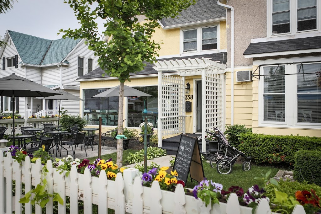 Flying Squirrel Bistro inc. | 27 Main St W, Port Colborne, ON L3K 3T8, Canada | Phone: (289) 836-8382