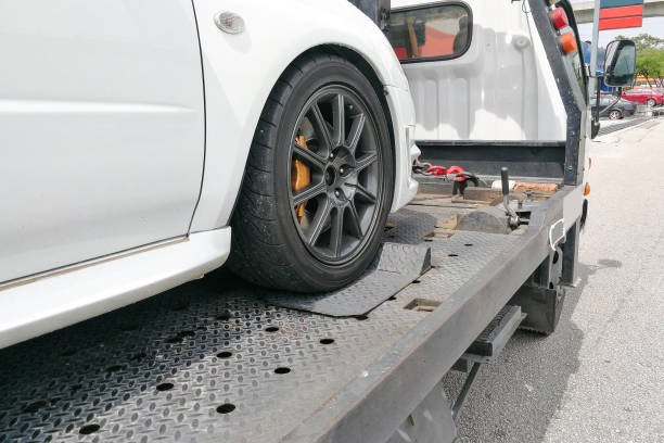 BARRHAVEN TOWING | 2501 Greenbank Rd, Nepean, ON K2J 4Y6, Canada | Phone: (613) 890-9999
