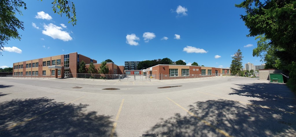 Eagle Heights Public School | 284 Oxford St W, London, ON N6H 4S4, Canada | Phone: (519) 452-8460