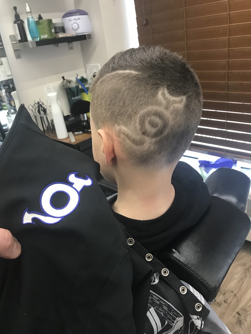 City Clippers Barbershop | 108 Cowan Ave, Oakville, ON L6K 1W2, Canada | Phone: (905) 844-1481