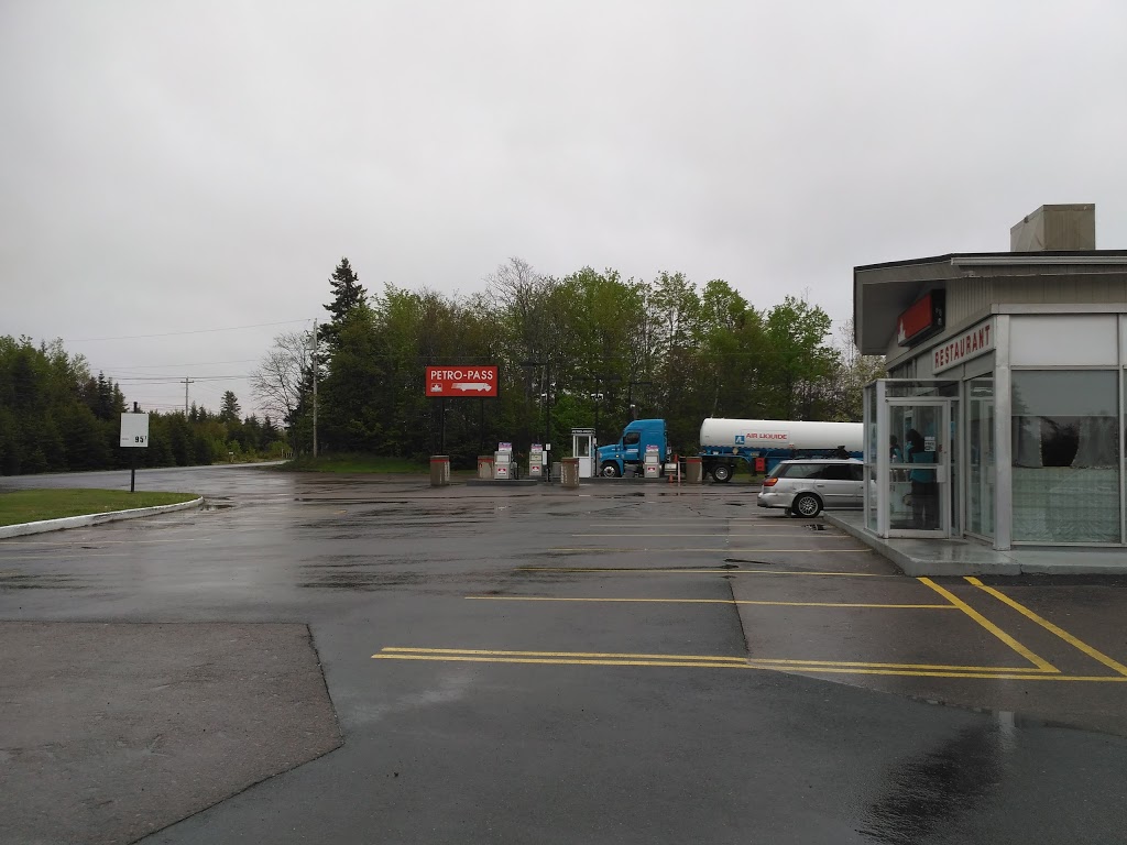 Petro-Pass Truck Stop | 3376 NS-104, Debert, NS B0M 1G0, Canada | Phone: (902) 662-3452