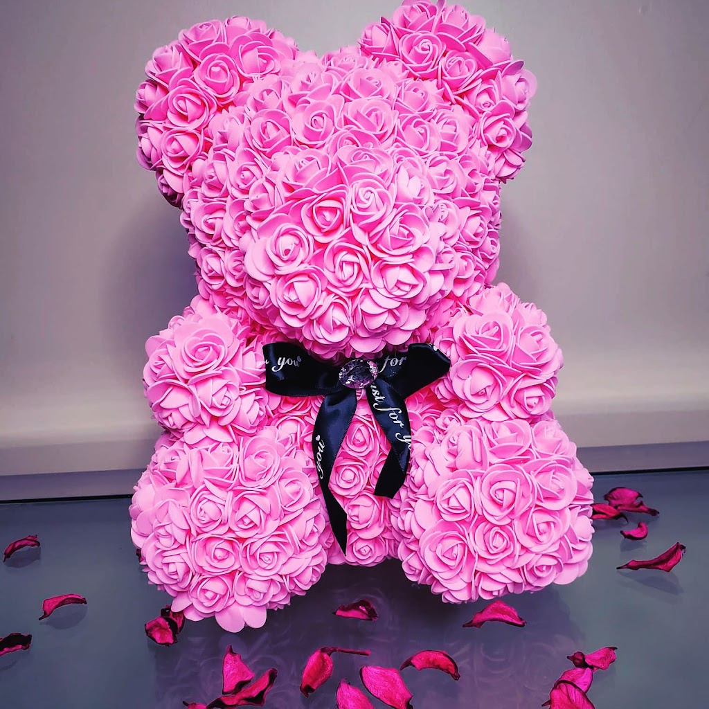 Fantasy Roses | 9 Boulder Crescent, Guelph, ON N1G 5A3, Canada | Phone: (519) 820-6217