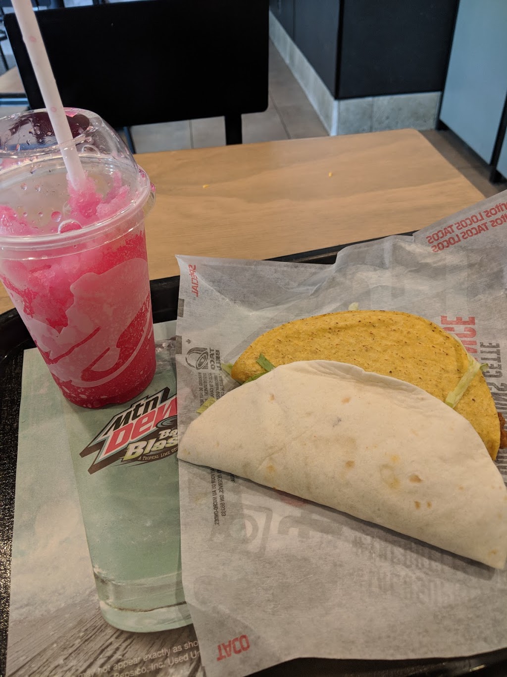 Taco Bell | 68 King George Rd, Brantford, ON N5W 3C1, Canada | Phone: (519) 753-1696