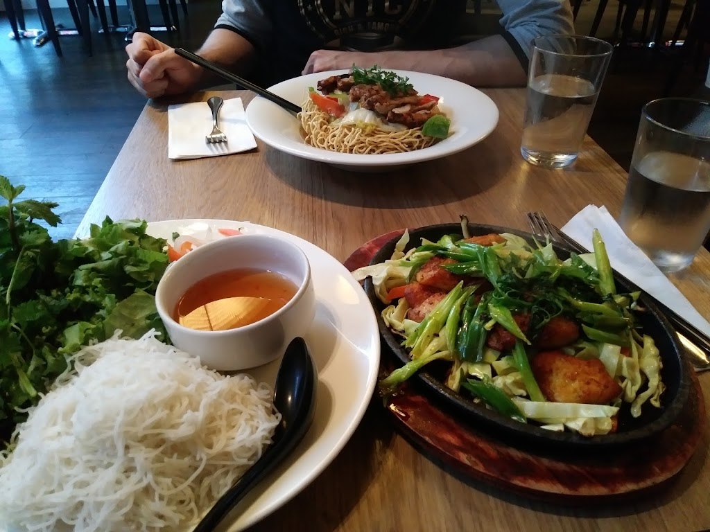 SEN Asian Cuisine | 200 Marché Way Unit 103, Ottawa, ON K1S 5J3, Canada | Phone: (613) 232-0111