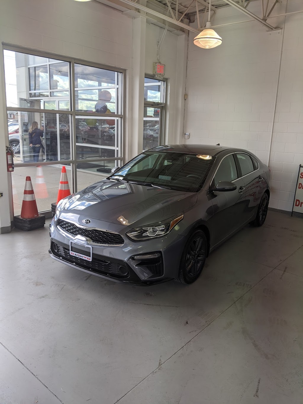 London’s Airport Kia | 2284 Dundas St, London, ON N5V 1R5, Canada | Phone: (519) 451-5555