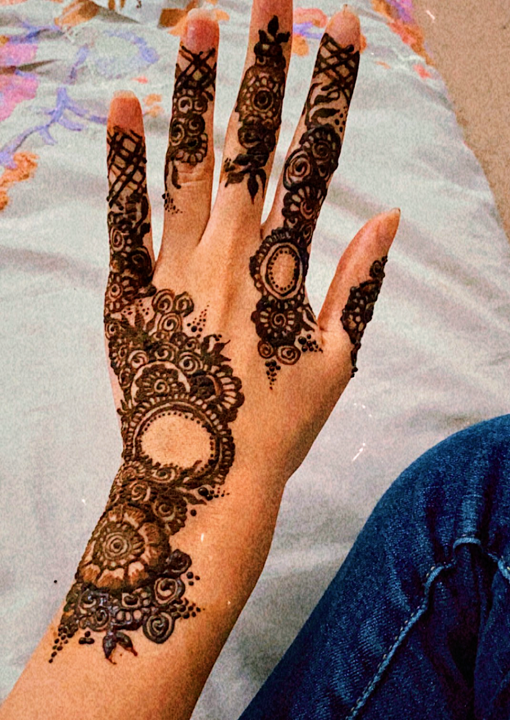 henna blend and works | point of interest | 6965 Glory Ct, Mississauga, ON L5N 7E2, Canada | 6479636196 OR +1 647-963-6196