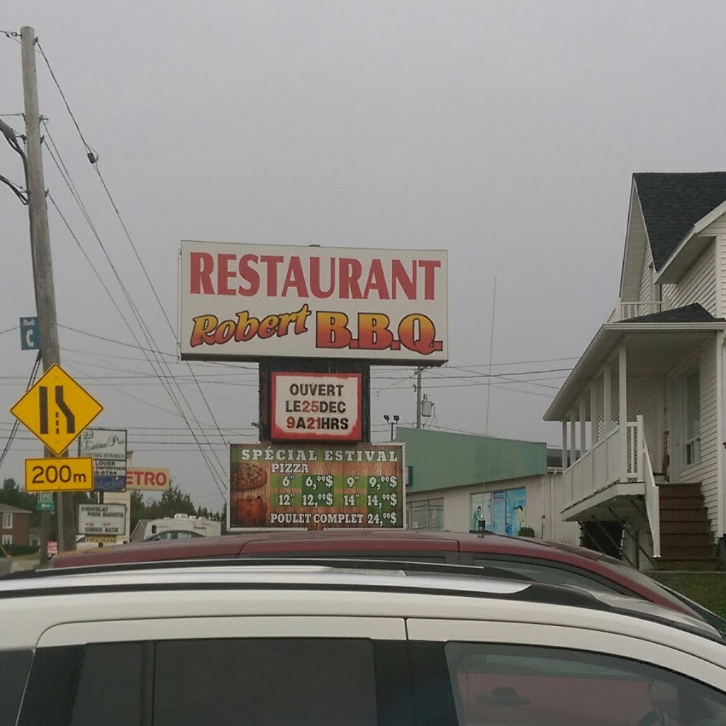 Restaurant Robert B B Q | 2924 Avenue du Pont N, Alma, QC G8E 1R7, Canada | Phone: (418) 662-0306