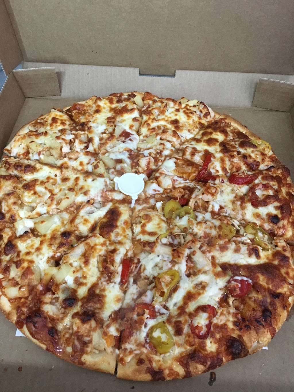 Monas Pizza | 10706 134 Ave NW, Edmonton, AB T5E 1J8, Canada | Phone: (780) 473-1555