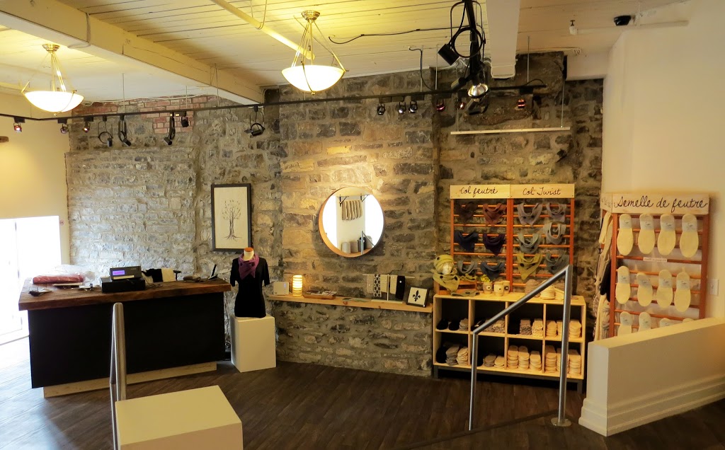 Charlevoix Pure Laine | 61.5 Rue du Petit Champlain, Québec, QC G1K 4H5, Canada | Phone: (418) 692-7272