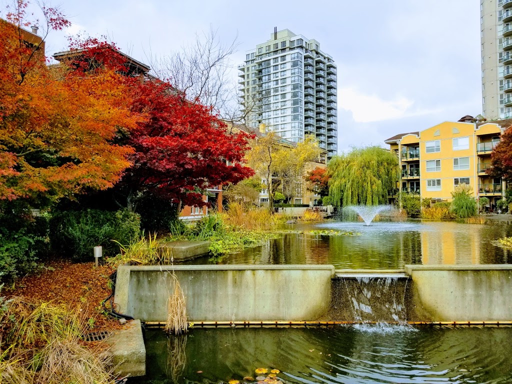Quayside Park | 1260 Quayside Dr, New Westminster, BC V3M 7B1, Canada