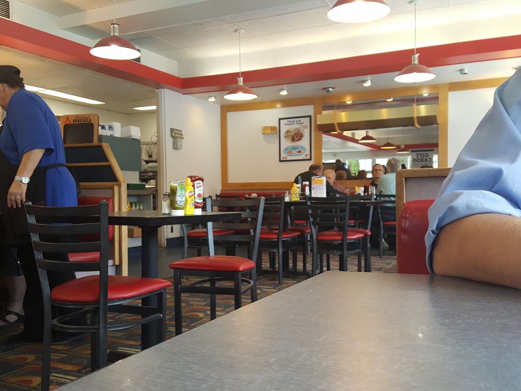 Salisbury House (Main Street & Matheson Ave) | 1545 Main St, Winnipeg, MB R2W 3W3, Canada | Phone: (204) 589-2955