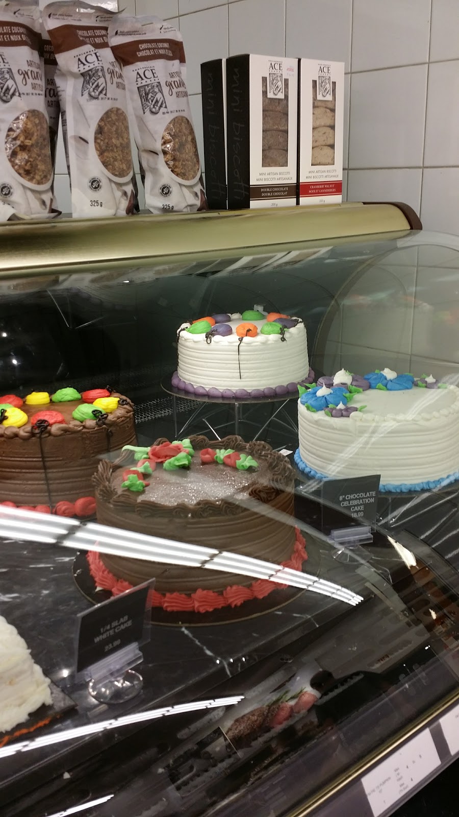 Humbertown Shopping Centre | 270 The Kingsway, Etobicoke, ON M9A 3T7, Canada | Phone: (416) 239-2012