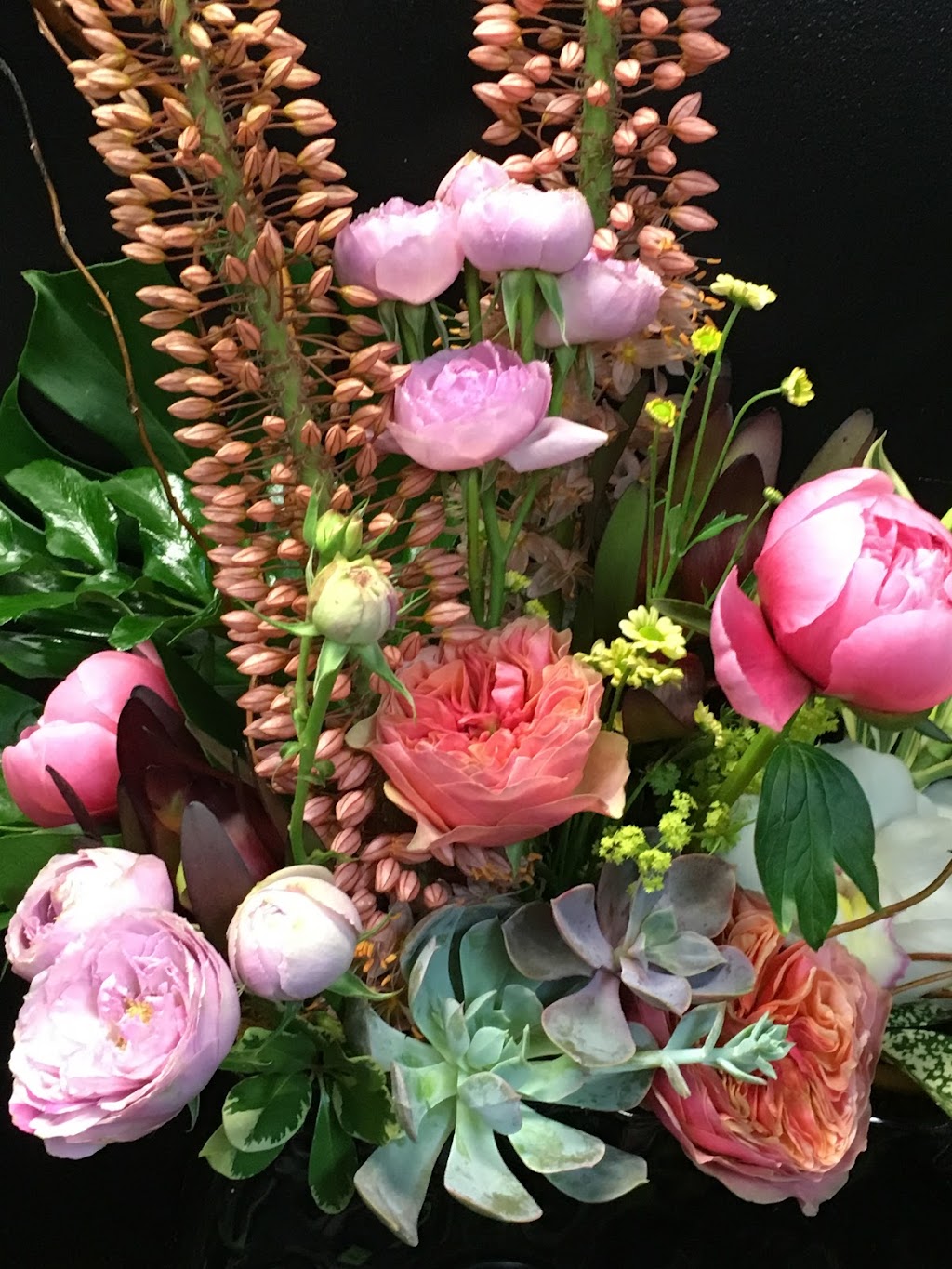 New Hope YQL Floral and Botanical Studio | 24 Mt Burke Blvd W #10, Lethbridge, AB T1K 7X9, Canada | Phone: (587) 425-0550