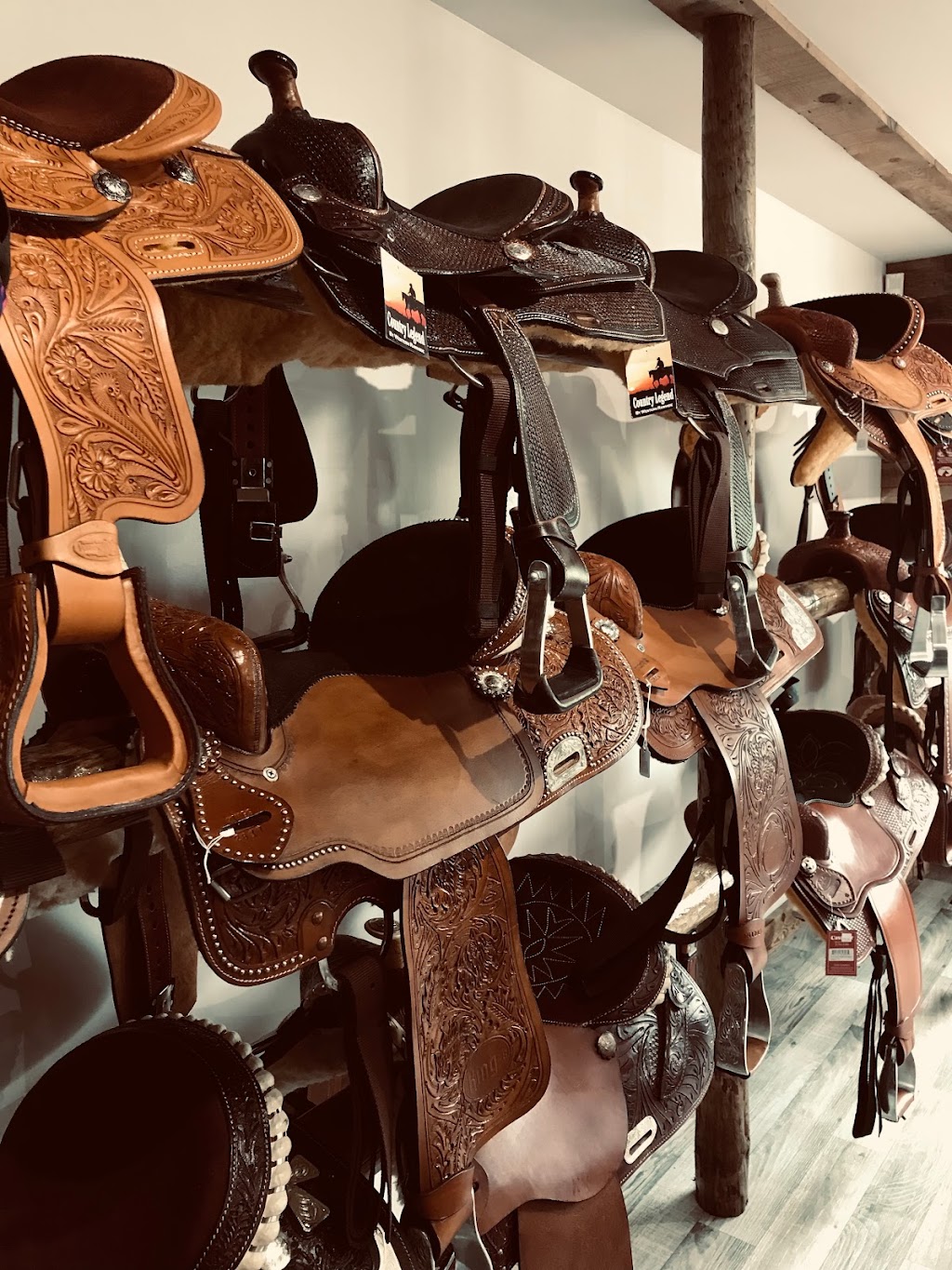 Boutique équestre Grand Galop | 39 Rue de lÉglise, Baie-du-Febvre, QC J0G 1A0, Canada | Phone: (450) 783-6282