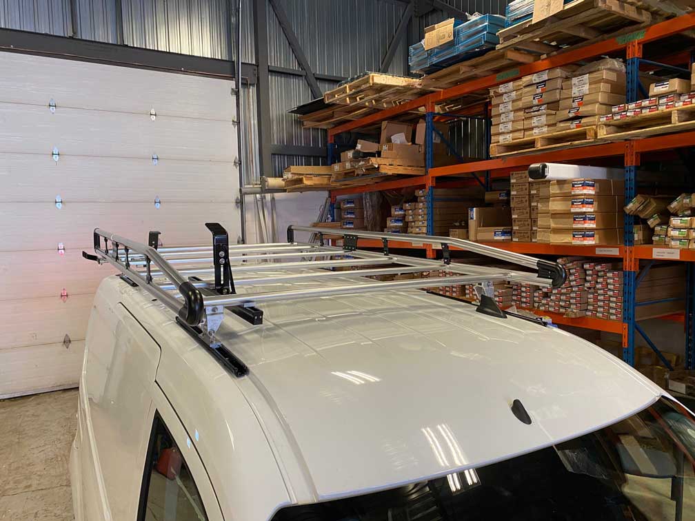 Le Centre du Camion Adanac Inc | 8505 Rue Lafrenaie, Saint-Léonard, QC H1P 2B3, Canada | Phone: (514) 323-6441