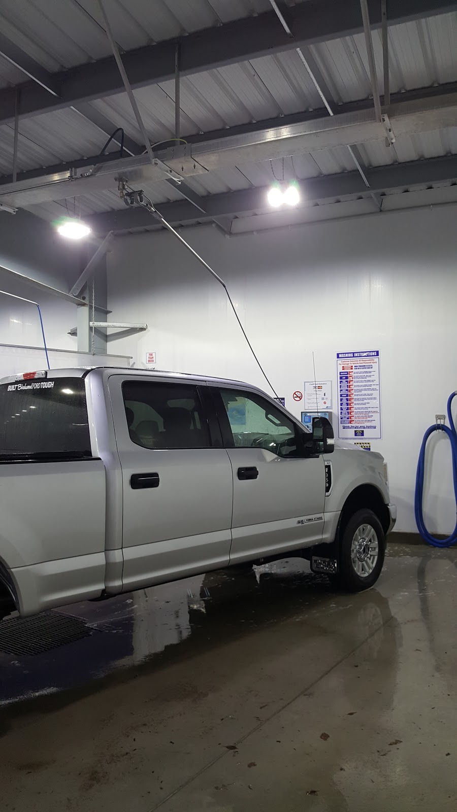 Blondies Car Wash | 2074 devries, Winnipeg, MB R2G 3T1, Canada | Phone: (204) 334-9274