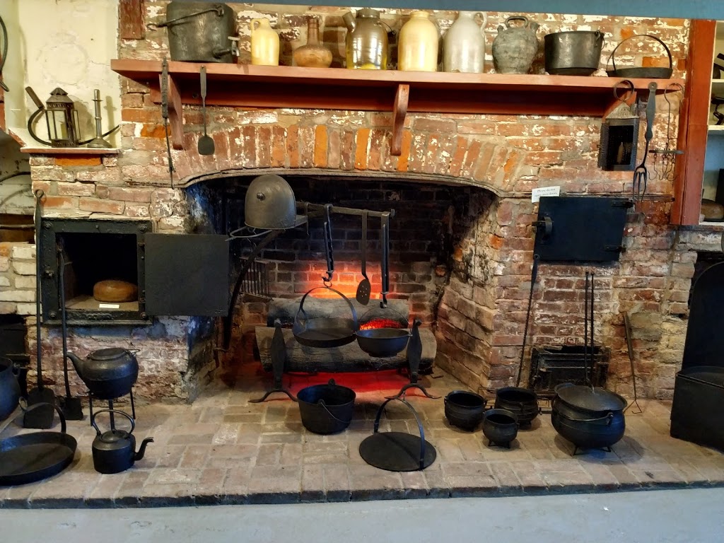 Haliburton House Museum | 414 Clifton Ave, Windsor, NS B0N 2T0, Canada | Phone: (902) 798-2915