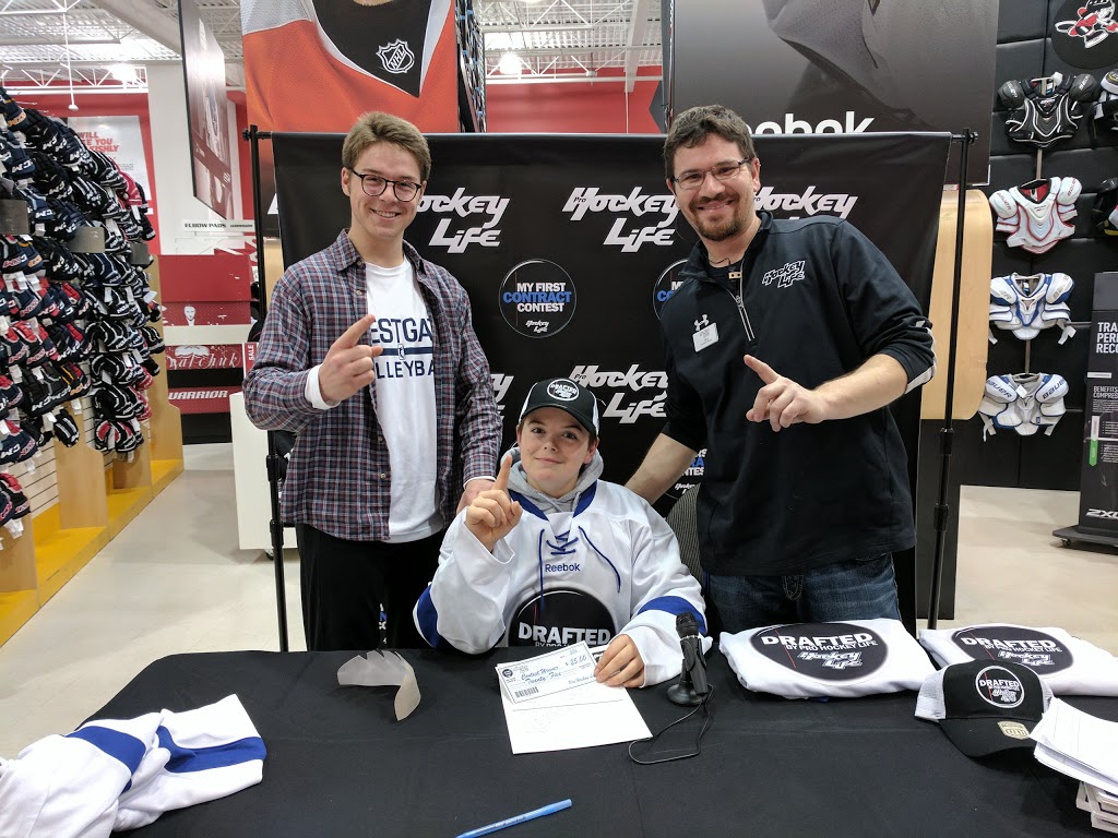 Pro Hockey Life Winnipeg | 860 St James St Unit 2, Winnipeg, MB R3G 3J7, Canada | Phone: (204) 788-1761