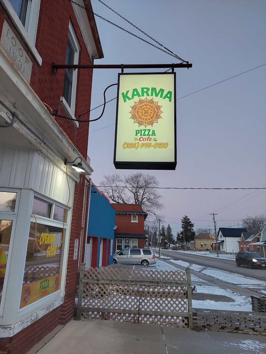 Karma Pizza & Cafe | 6582 Longwoods Rd, Melbourne, ON N0L 1T0, Canada | Phone: (226) 595-0100