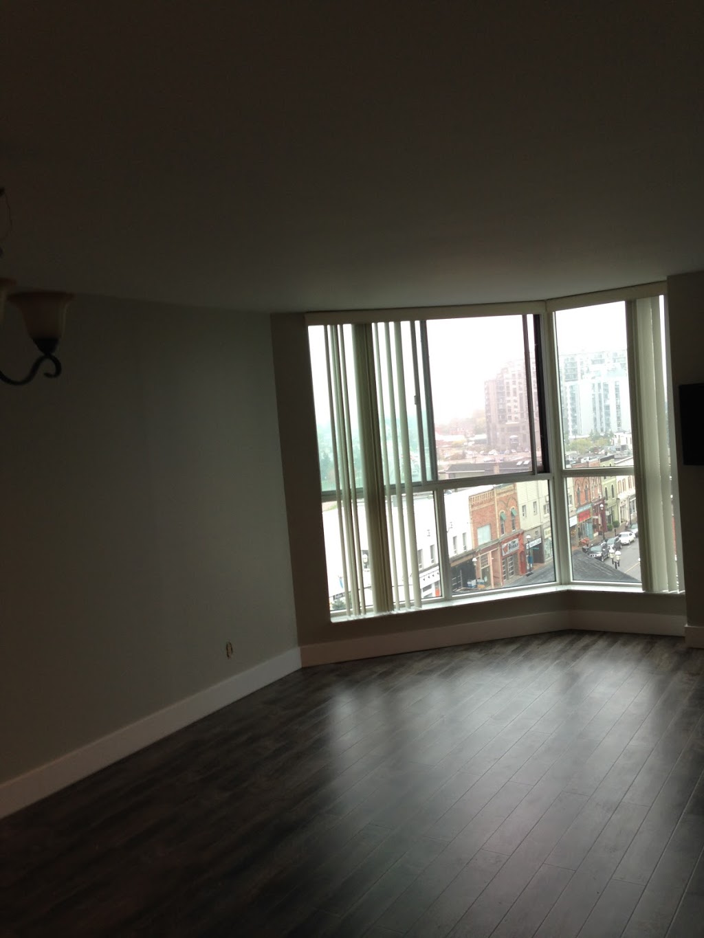 AMZ-ing Painting | 522 Evergreen Pl, North Vancouver, BC V7N 2Z2, Canada | Phone: (604) 906-0604