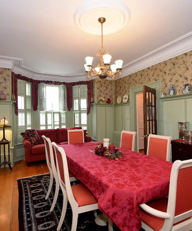 Joseph Lawrence House B&B | 492 Hurontario St, Collingwood, ON L9Y 2N1, Canada | Phone: (705) 441-6646