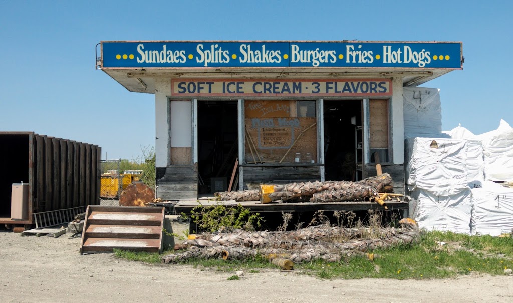 Salvage Supermarket Ltd | 1042 Oxford St W, Springfield, MB R2C 2Z2, Canada | Phone: (204) 222-2248
