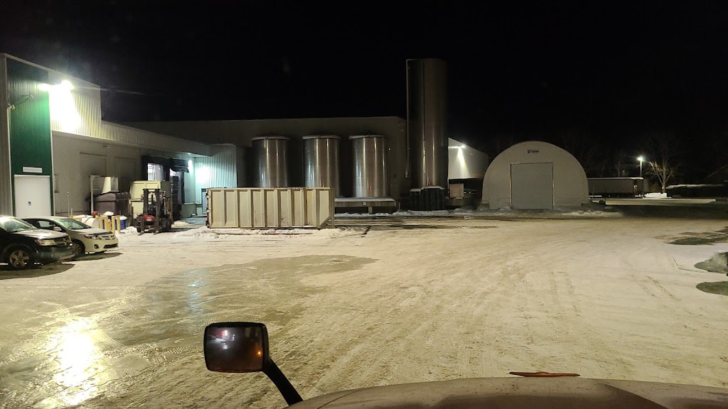 Citadelle - Usine de transformation de la canneberge | 300 Rue Gaudet, Aston-Jonction, QC G0Z 1A0, Canada | Phone: (819) 226-3015