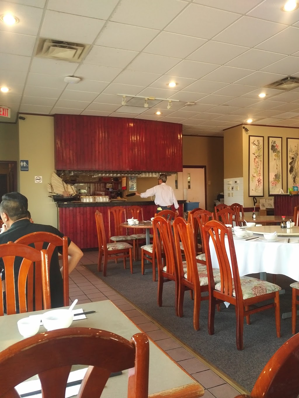 Shanghai Classic Restaurant | 8282 Centre St N, Calgary, AB T3K 2X4, Canada | Phone: (403) 295-1323