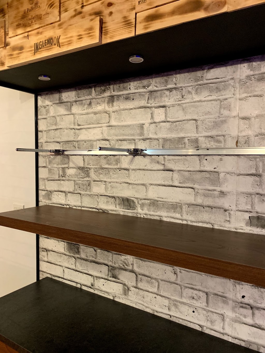 Armoires Laurentides | 220 Rue des Gentianes, Sainte-Sophie, QC J5J 2X3, Canada | Phone: (450) 516-3669