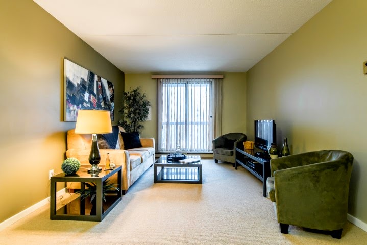 Executive Suites by Roseman | 243 Queen St, Winnipeg, MB R3J 3V4, Canada | Phone: (403) 290-0036
