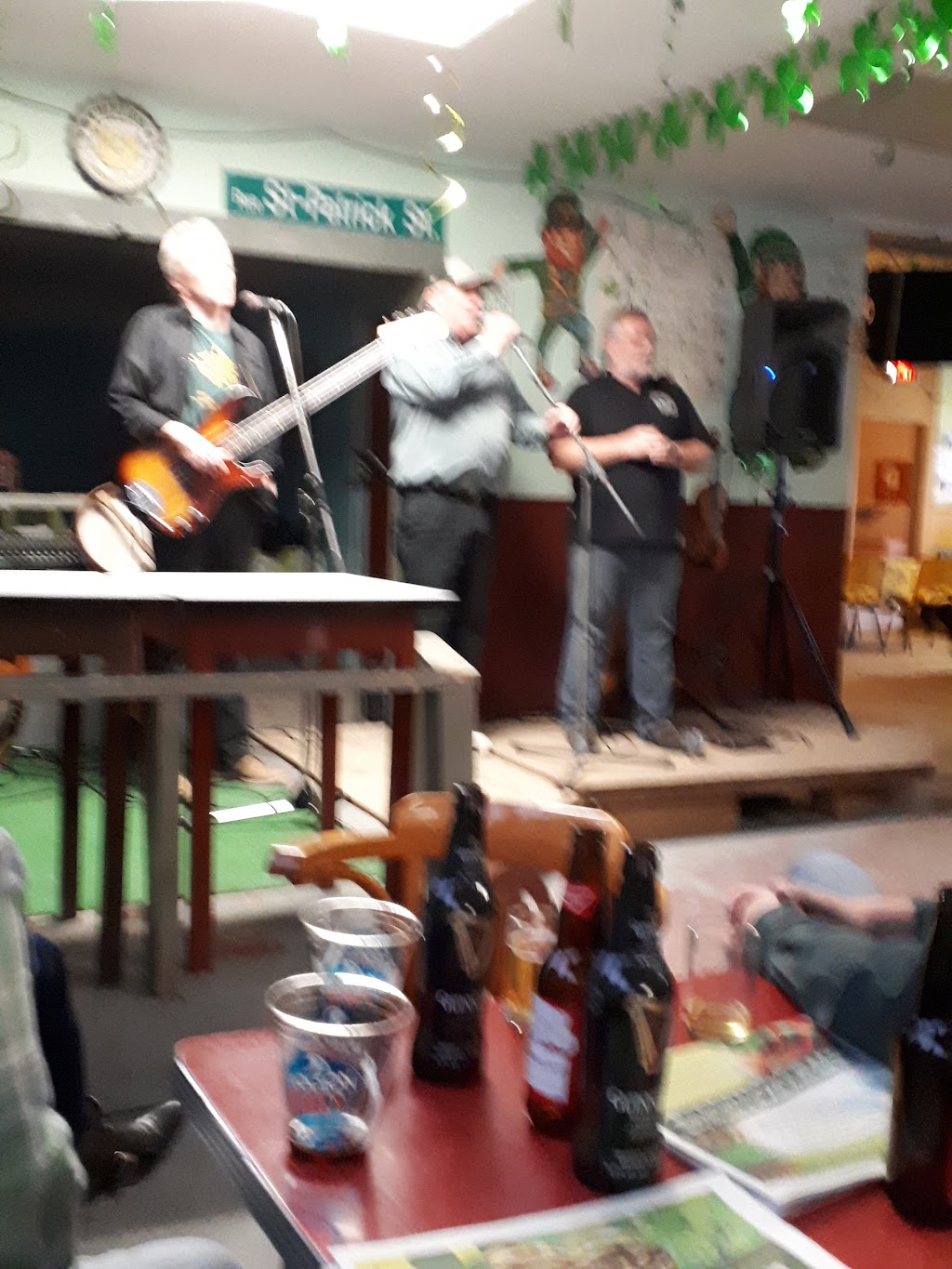 Douglas Tavern | 5240 Queen St, Douglas, ON K0J 1S0, Canada | Phone: (613) 649-2242