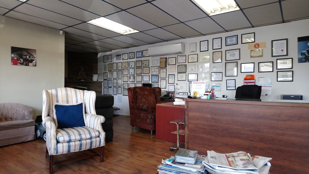 Oakville Import Auto Centre | 2506 Royal Windsor Dr, Oakville, ON L6J 4Z2, Canada | Phone: (905) 842-7674