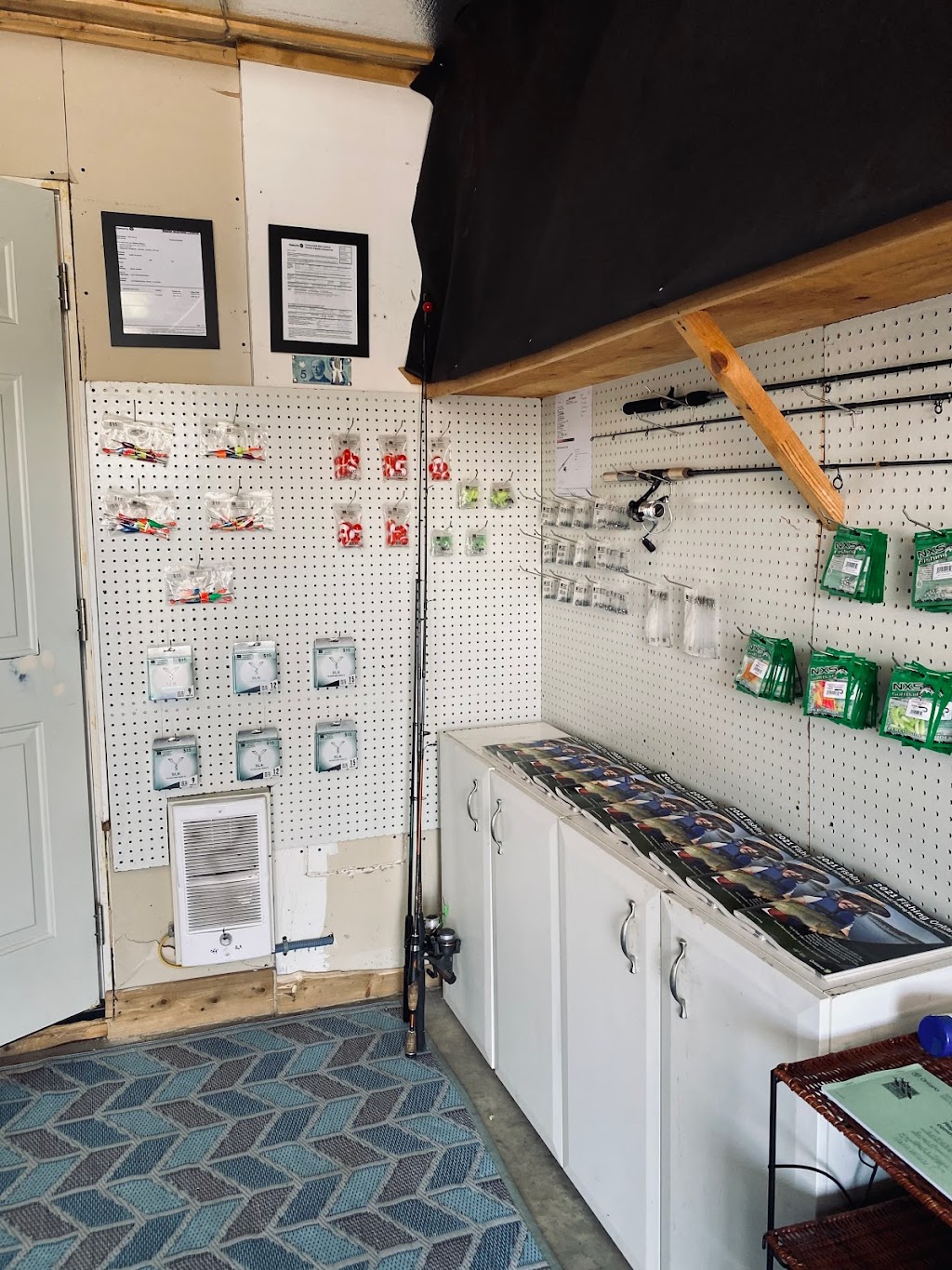 Gores Landing Bait And Tackle | 5294 Plank Rd, Gores Landing, ON K0K 2E0, Canada | Phone: (905) 269-3168