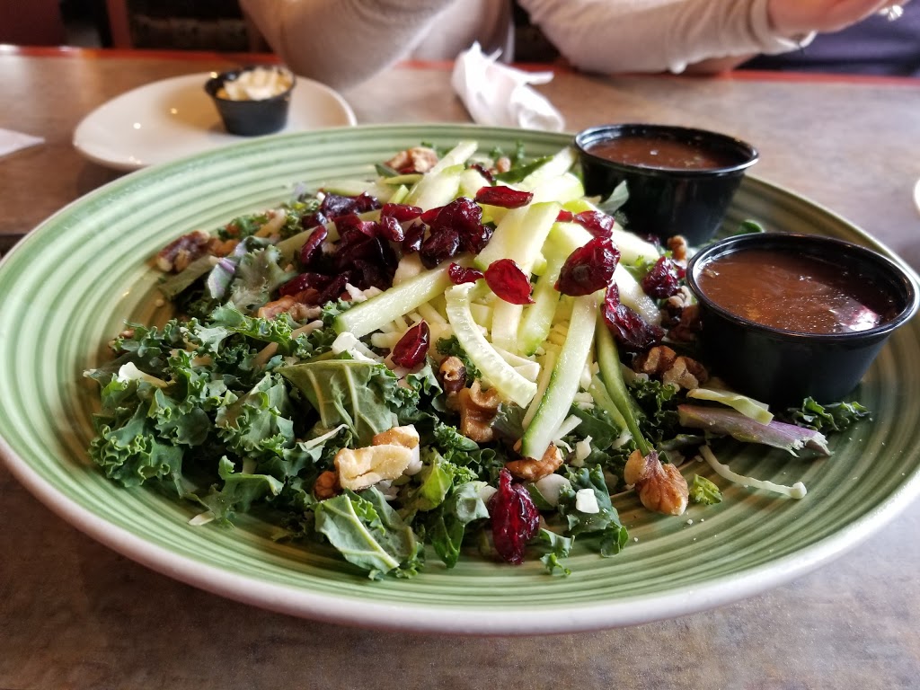 Applebees | 2250 Division Rd, Windsor, ON N8W 5X5, Canada | Phone: (519) 974-1122