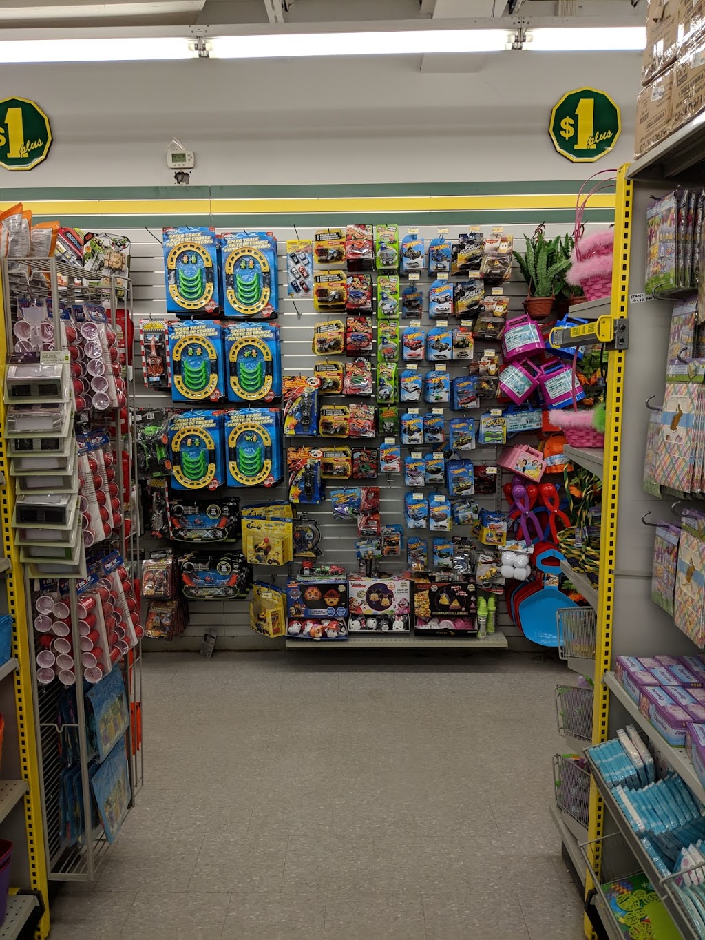 Dollarama | 1375 Southdown Rd, Southdown Rd Plaza, Mississauga, ON L5J 2Z1, Canada | Phone: (289) 373-3059