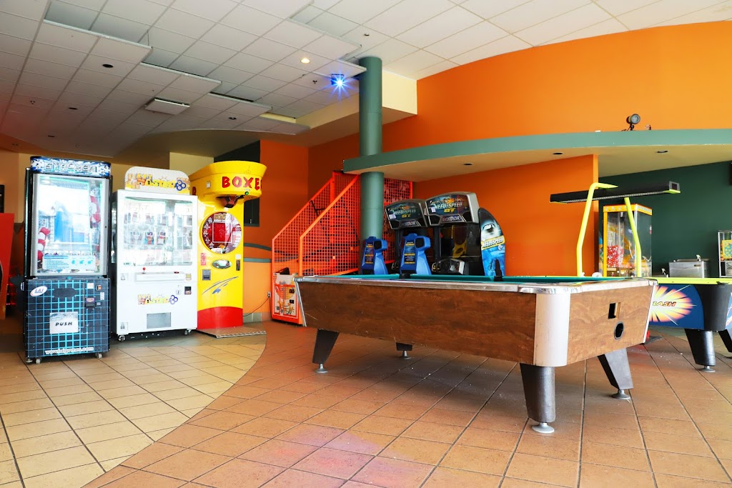 Cinema Carnaval | 240 Bd Saint-Jean-Baptiste, Châteauguay, QC J6K 3C1, Canada | Phone: (450) 691-2463