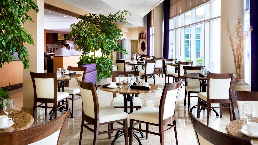 Vics on Wellington & Bentleys Lounge | 1150 Wellington Rd, London, ON N6E 1M3, Canada | Phone: (519) 681-0600