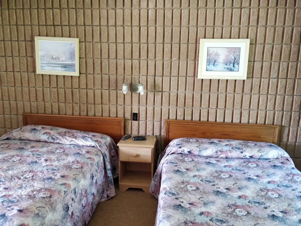 Top Notch Motel & Restaurant | 10171 ON-6, Wiarton, ON N0H 2T0, Canada | Phone: (519) 534-1310