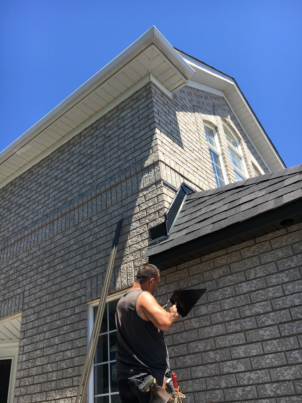 AAA’S Aluminum | 54 Chesterwood Cres, Brampton, ON L6Y 0Z4, Canada | Phone: (416) 402-0665