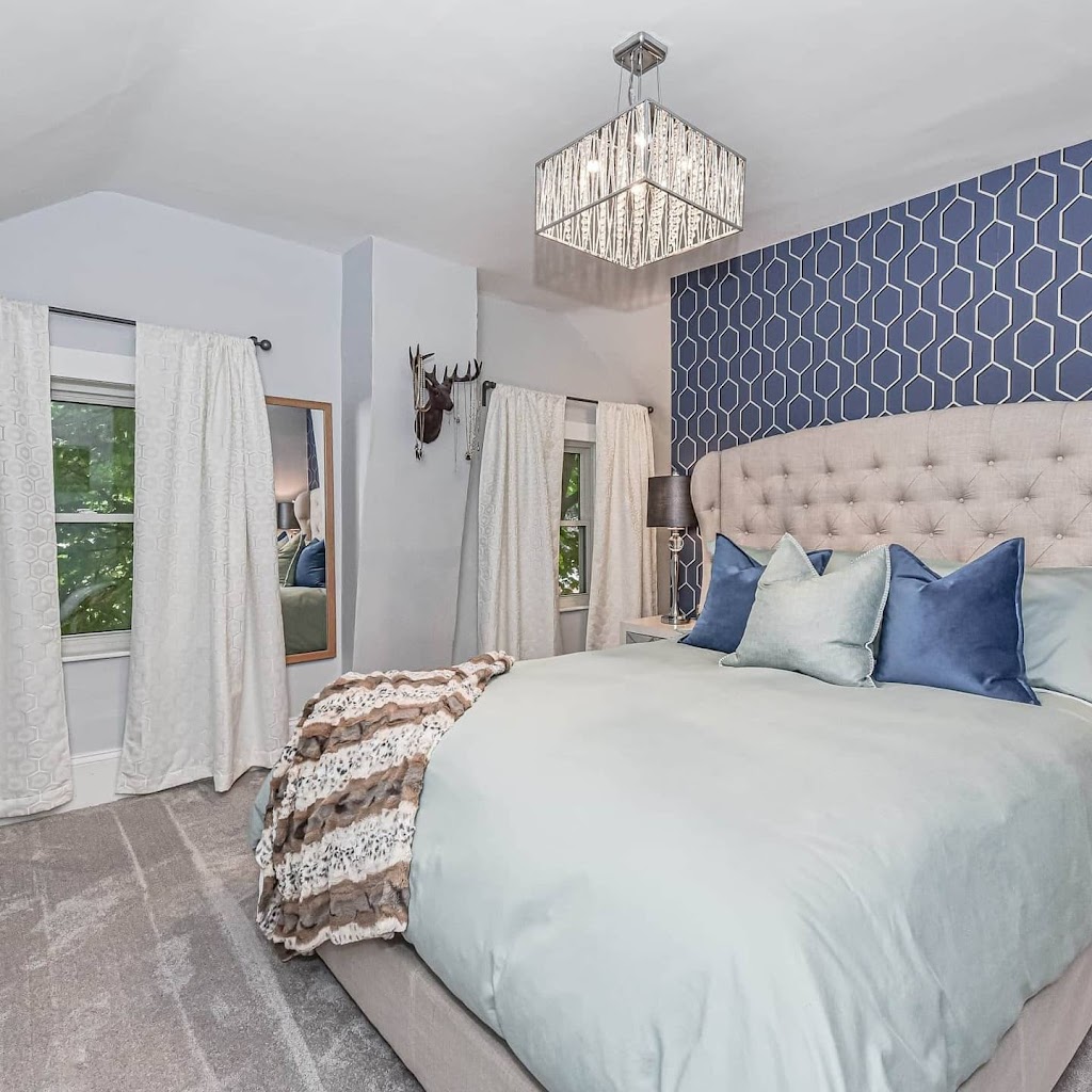 UpStaged | 509 Alma St, Walkerton, ON N0G 2V0, Canada | Phone: (519) 881-2729