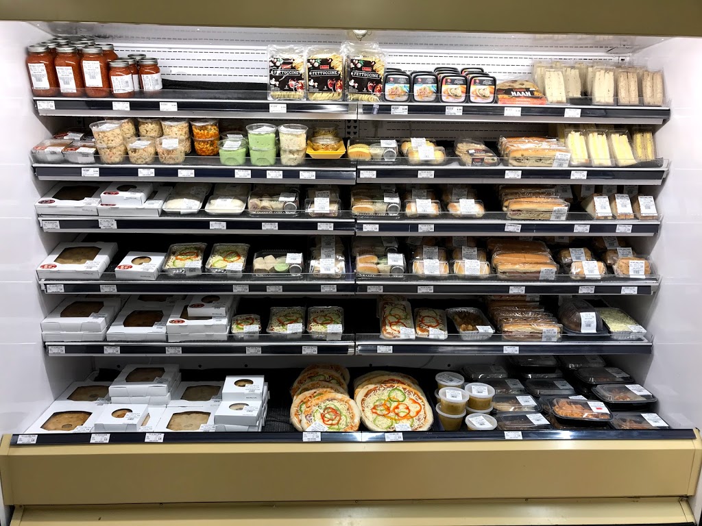 Marché Nadeau | 390 Rue Principale, Saint-Jacques-de-Leeds, QC G0N 1J0, Canada | Phone: (418) 424-3878