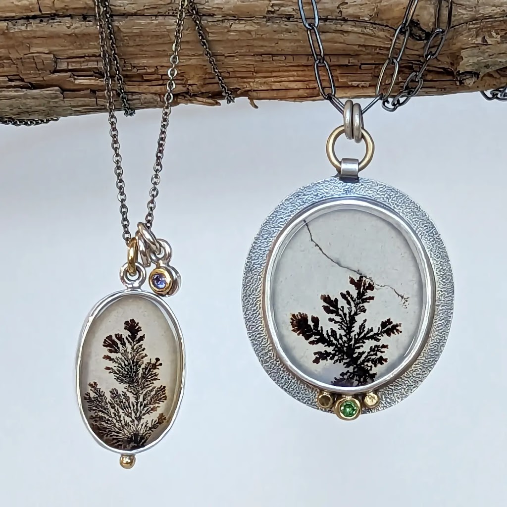 Blue Bay Jewellery and Lapidary | 32 Chetwynd Ln, Lions Head, ON N0H 1W0, Canada | Phone: (226) 568-0212