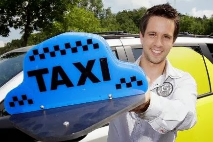 TAXI BROSSARD | 3720 Rue Beaumont, Brossard, QC J4Z 2N7, Canada | Phone: (514) 815-9090