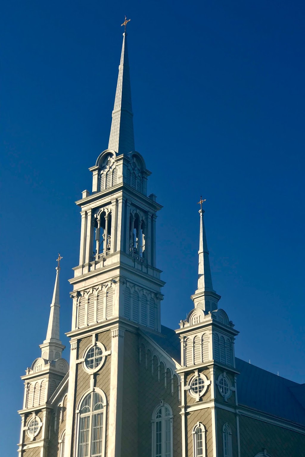 Presbytère Saints-Anges | 504 Avenue Principale, Saints-Anges, QC G0S 3E0, Canada | Phone: (418) 253-5577