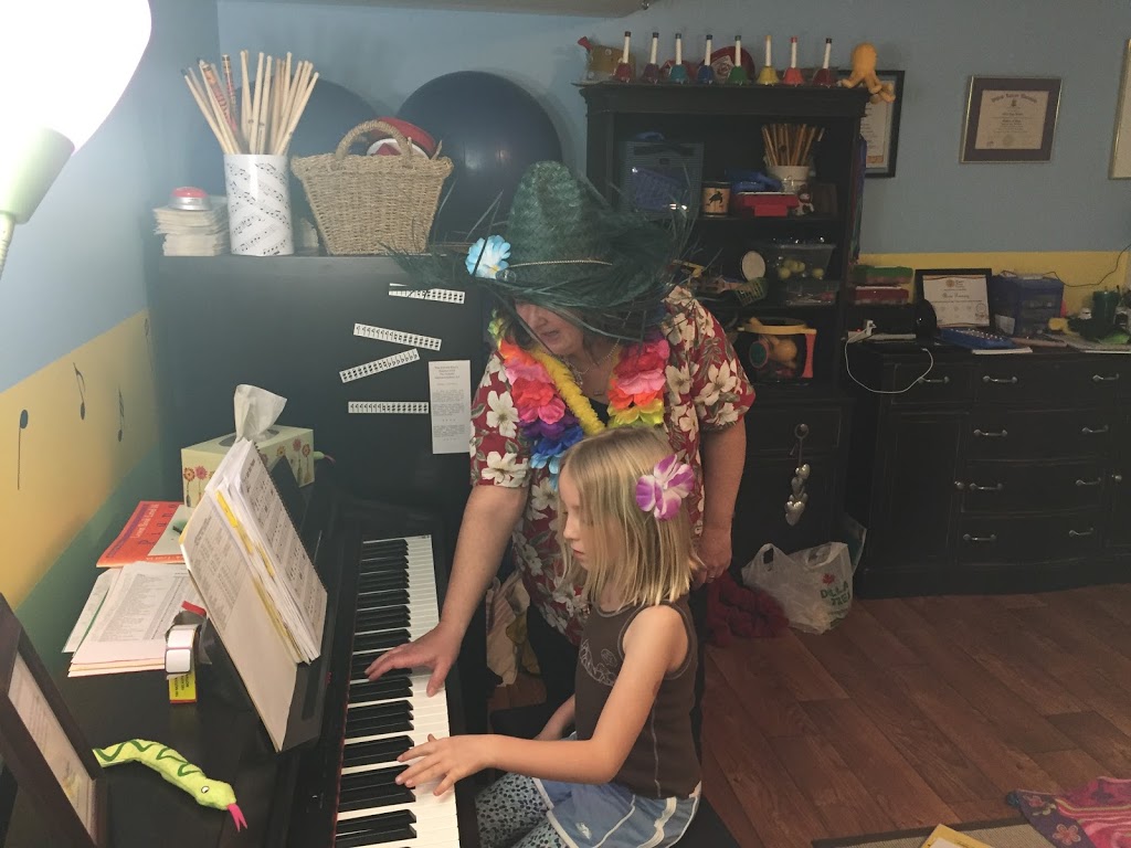 Music for Young Children - Tillsonburg | 30 Woodland Crescent, Tillsonburg, ON N4G 5R5, Canada | Phone: (519) 842-9537