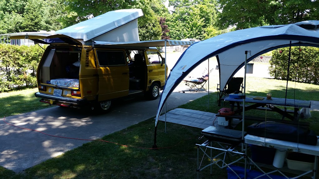 Woodland Park | 47 Sauble Falls Pkwy, Sauble Beach, ON N0H 2G0, Canada | Phone: (519) 422-1161