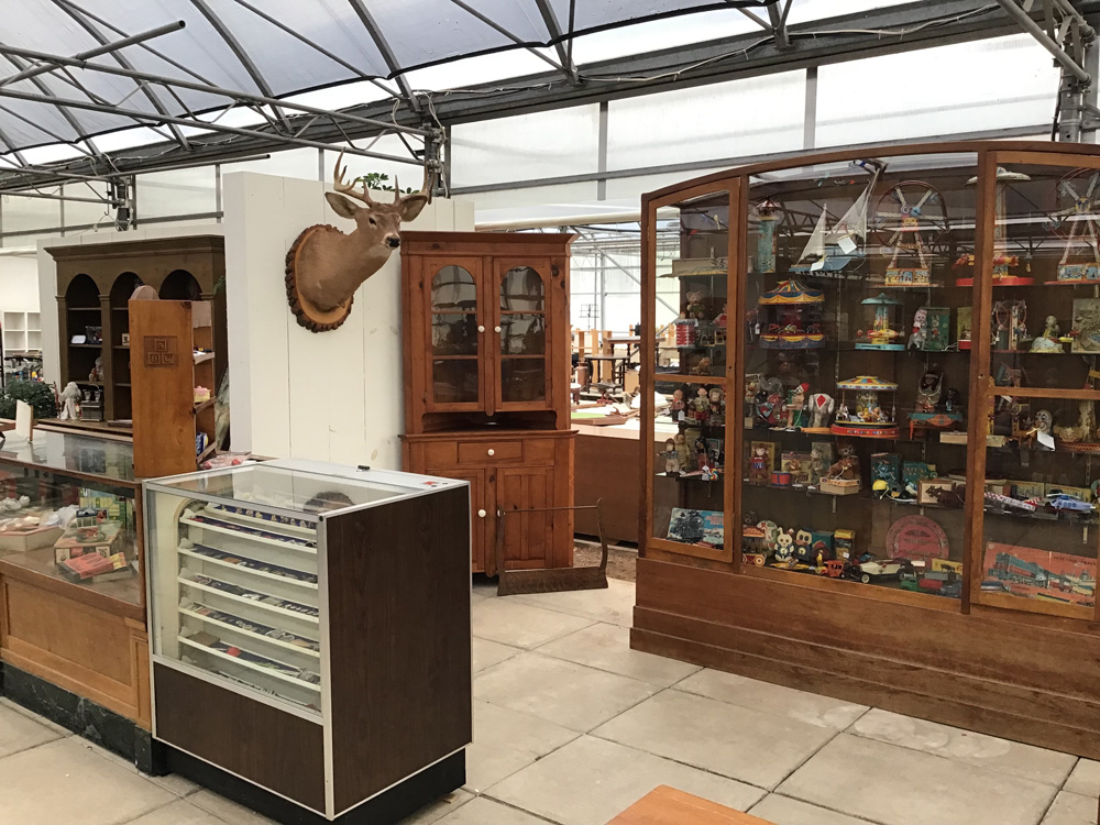 Past Glories of Toad Hollow | 78 John St, Orangeville, ON L9W 2P8, Canada | Phone: (519) 216-0138