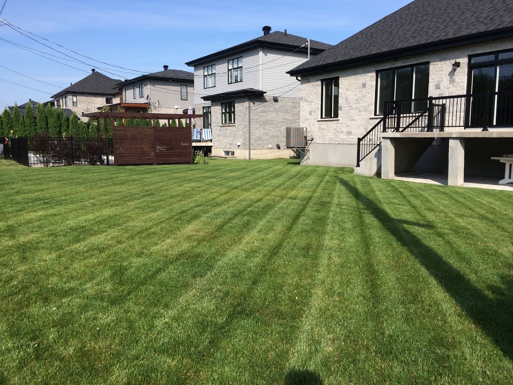 Services Paysagers Les Tondeurs Plus | 1860 Rue Marie-Victorin, PORTE A, Saint-Bruno-de-Montarville, QC J3V 6B9, Canada | Phone: (450) 262-1000