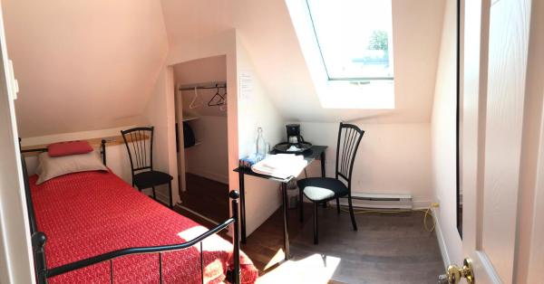 Ambassador Bed & Breakfast | 450 Laurier Ave. E, Ottawa, ON K1R 0A2, Canada | Phone: (613) 890-6022